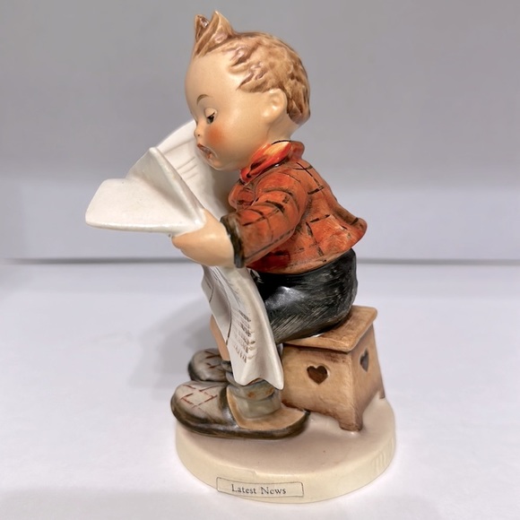 💙TM3 ‘Latest News’ Hummel Goebel #184 - Picture 2 of 6